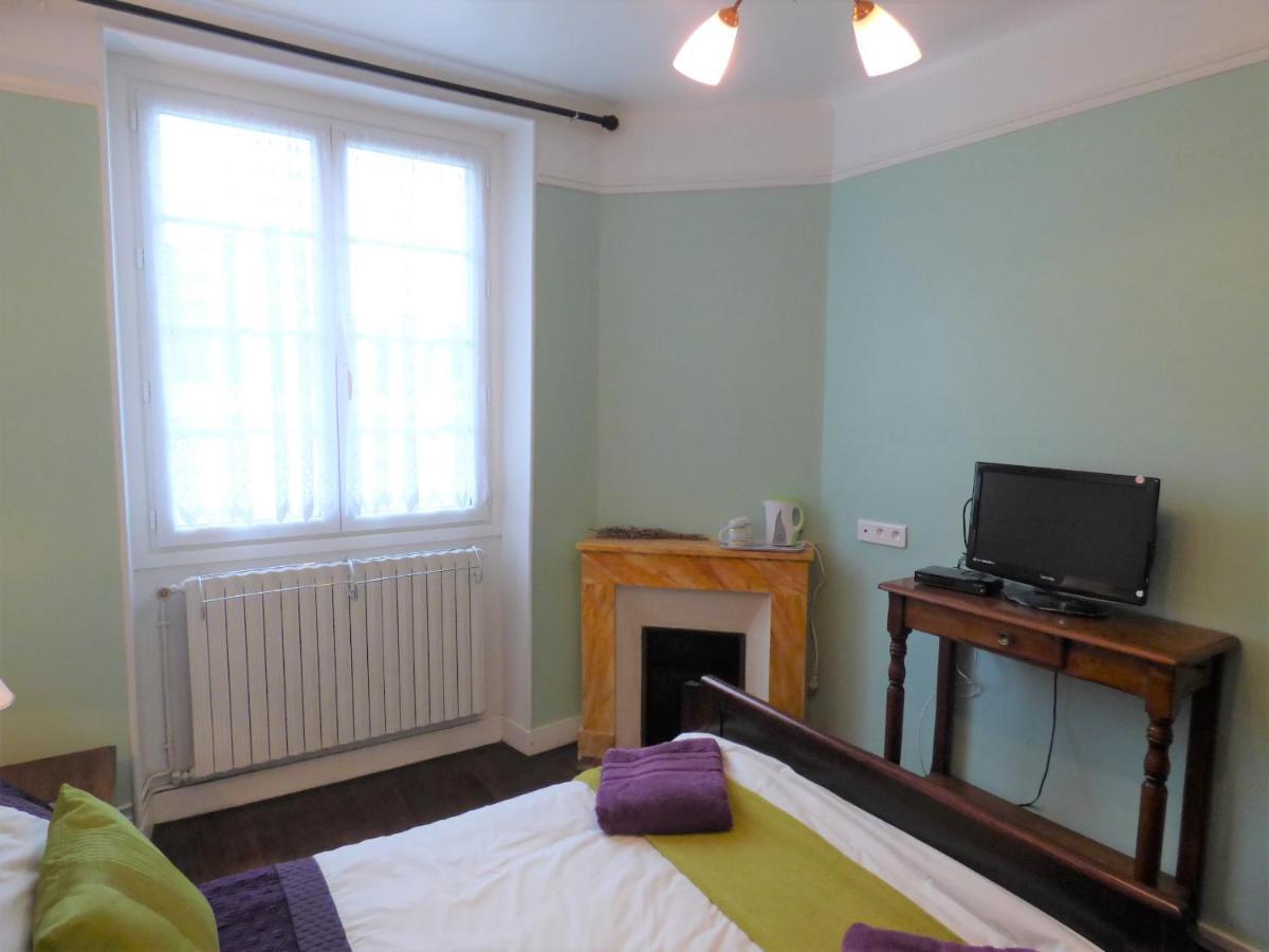 Les Tibles Nanthiat Exterior photo