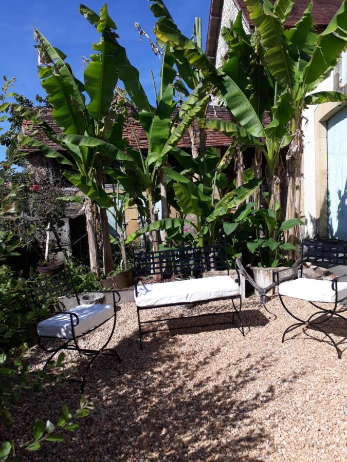 Les Tibles Nanthiat Exterior photo
